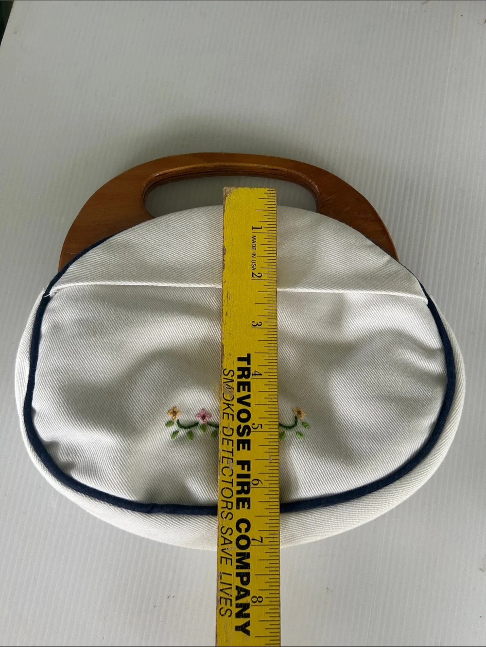 Vintage White Floral Embroidered Clutch with Wooden Handle
